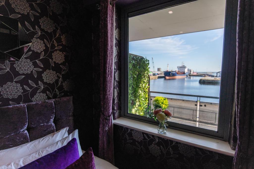 Sea View Luxury City Centre - Best Location Голуэй Экстерьер фото
